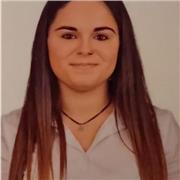 Estudiante universitaria se ofrece para proporcionar ayuda con la asignatura de Matemáticas hasta 2 de bachillerato.